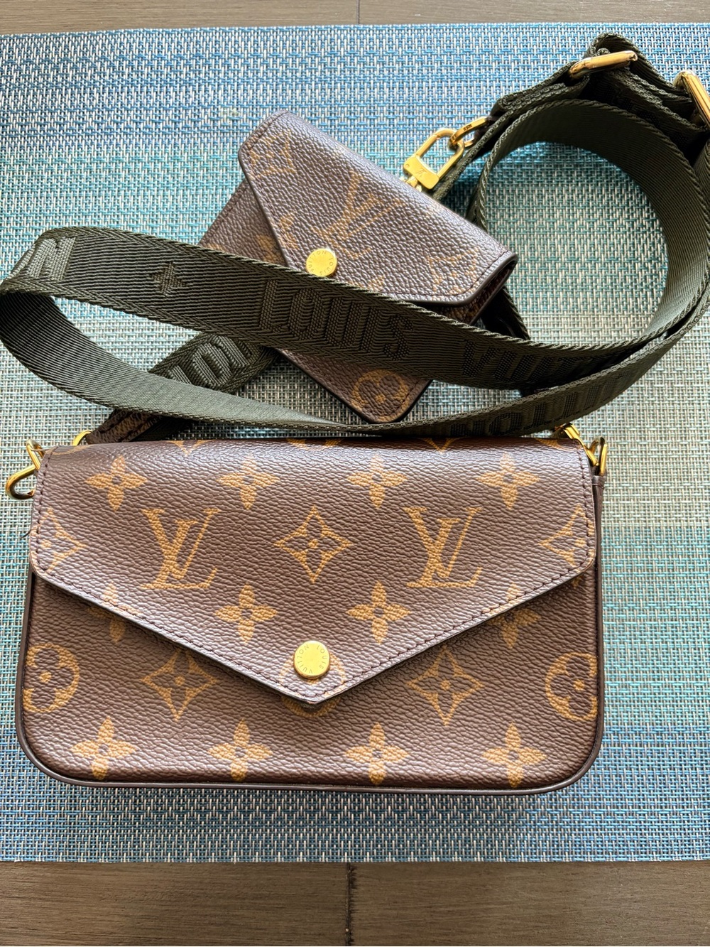 Louis Vuitton Monogram Felicie Strap & Go
